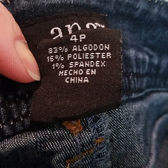 A New Approach Capris  (a.n.a) - Picture 6 of 6